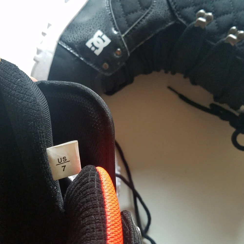 DC Snowboard Boots | Quilted Winter Snow Boots | Unisex Size 7